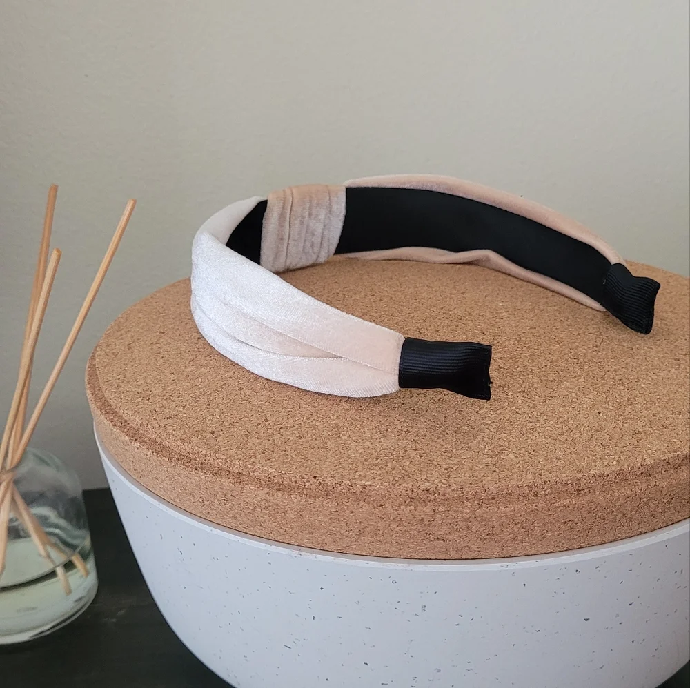 Champagne velvet wrapped knotted headband